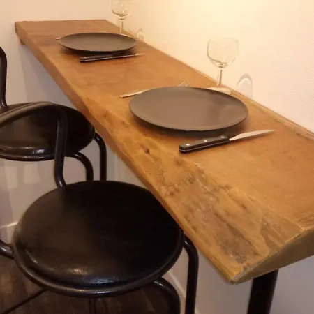 Le Hugo Apartment